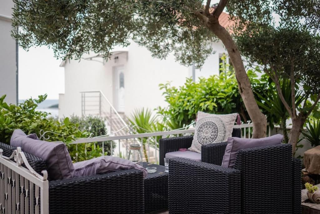 Apartman Tino With Two Sunny Terace *
