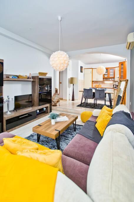 Apartman Tino With Two Sunny Terace *