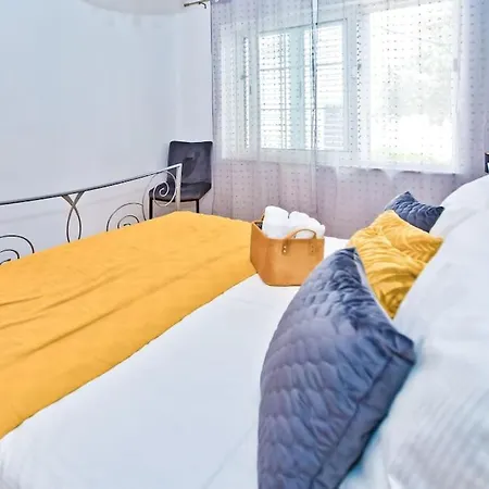 Apartman Tino With Two Sunny Terace Hvar Town Exteriör bild